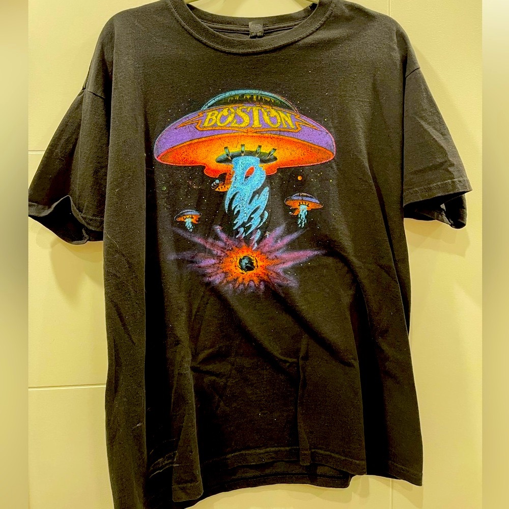 Boston Band Tee